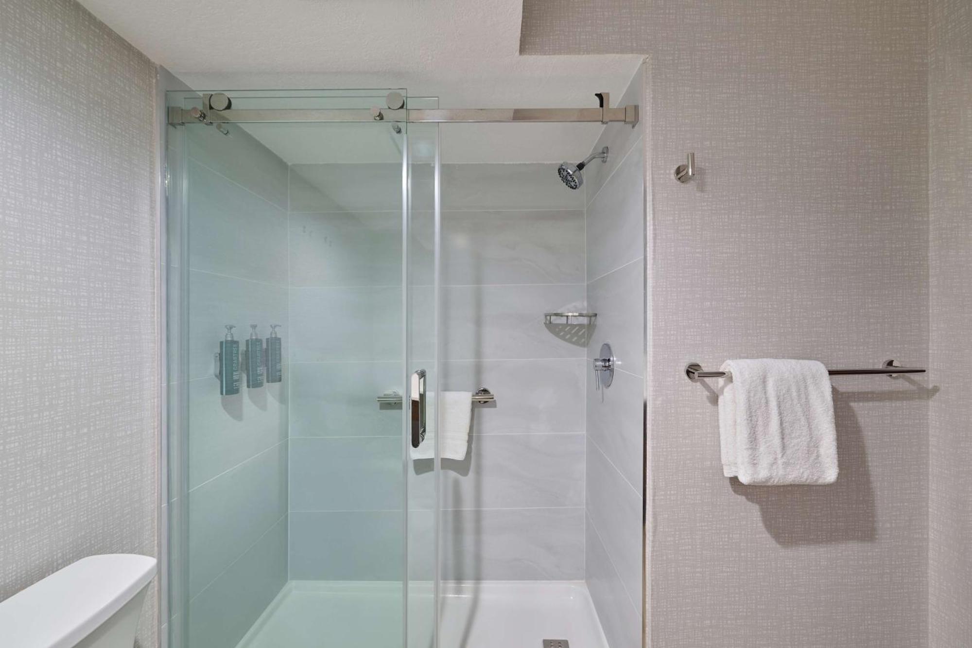 Doubletree By Hilton Chatsworth Los Angeles Extérieur photo