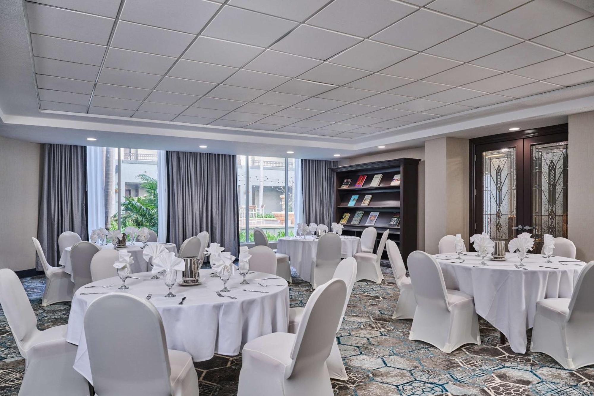 Doubletree By Hilton Chatsworth Los Angeles Extérieur photo