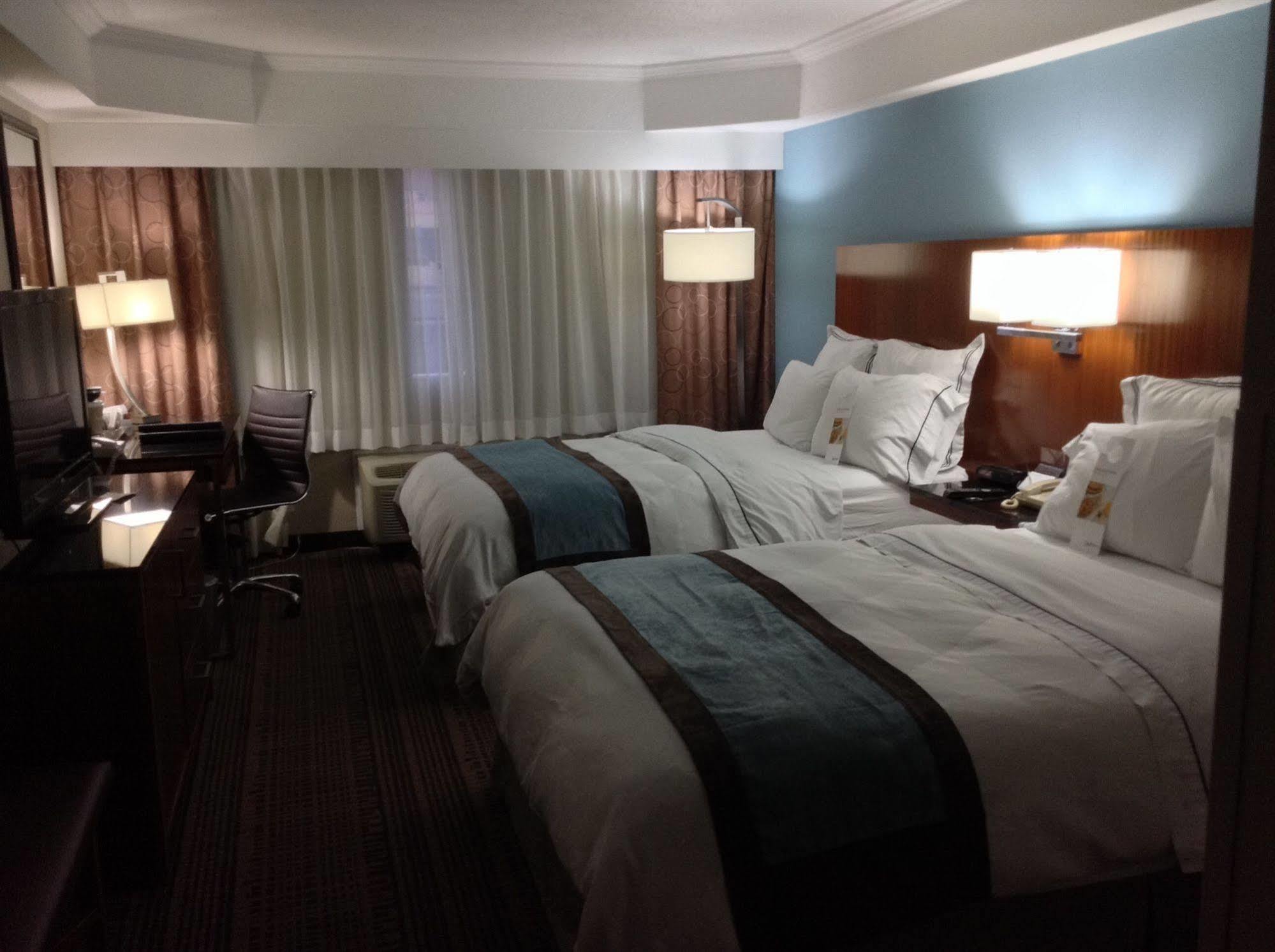 Doubletree By Hilton Chatsworth Los Angeles Extérieur photo